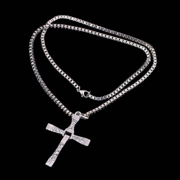 New fast and furious cross pendant necklace - Picture 2 of 4